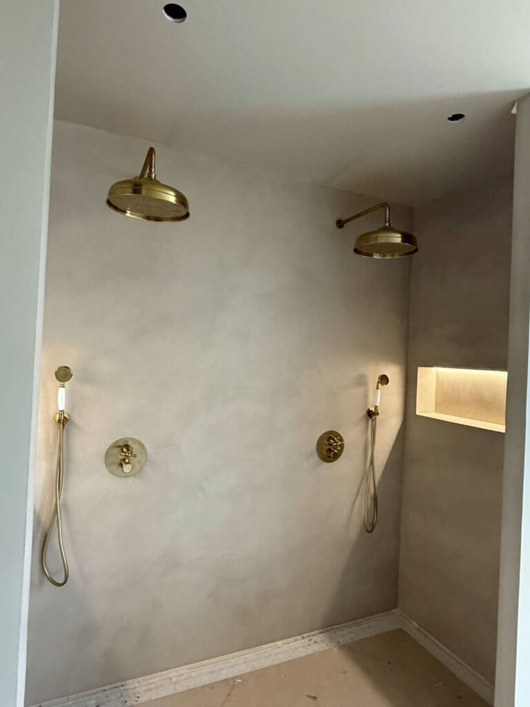 Aménagement d'une douche pour 2 personnes avec finitions Hauts de Gamme par Eko Construction